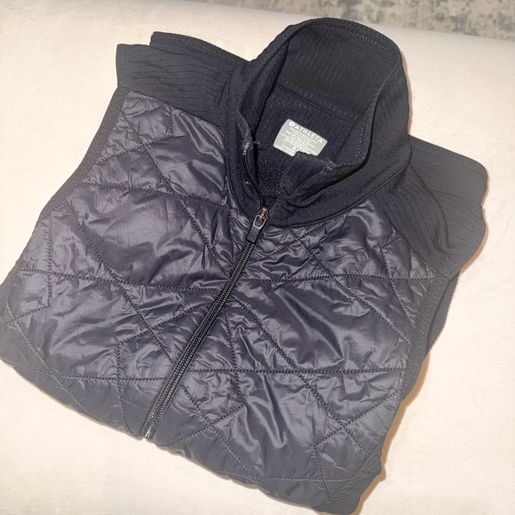 Athleta Insulated Flurry Vest Black - Picture 8 of 10